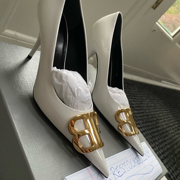 Balenciaga BB Patent Leather Pumps size 38 - Picture 3 of 10